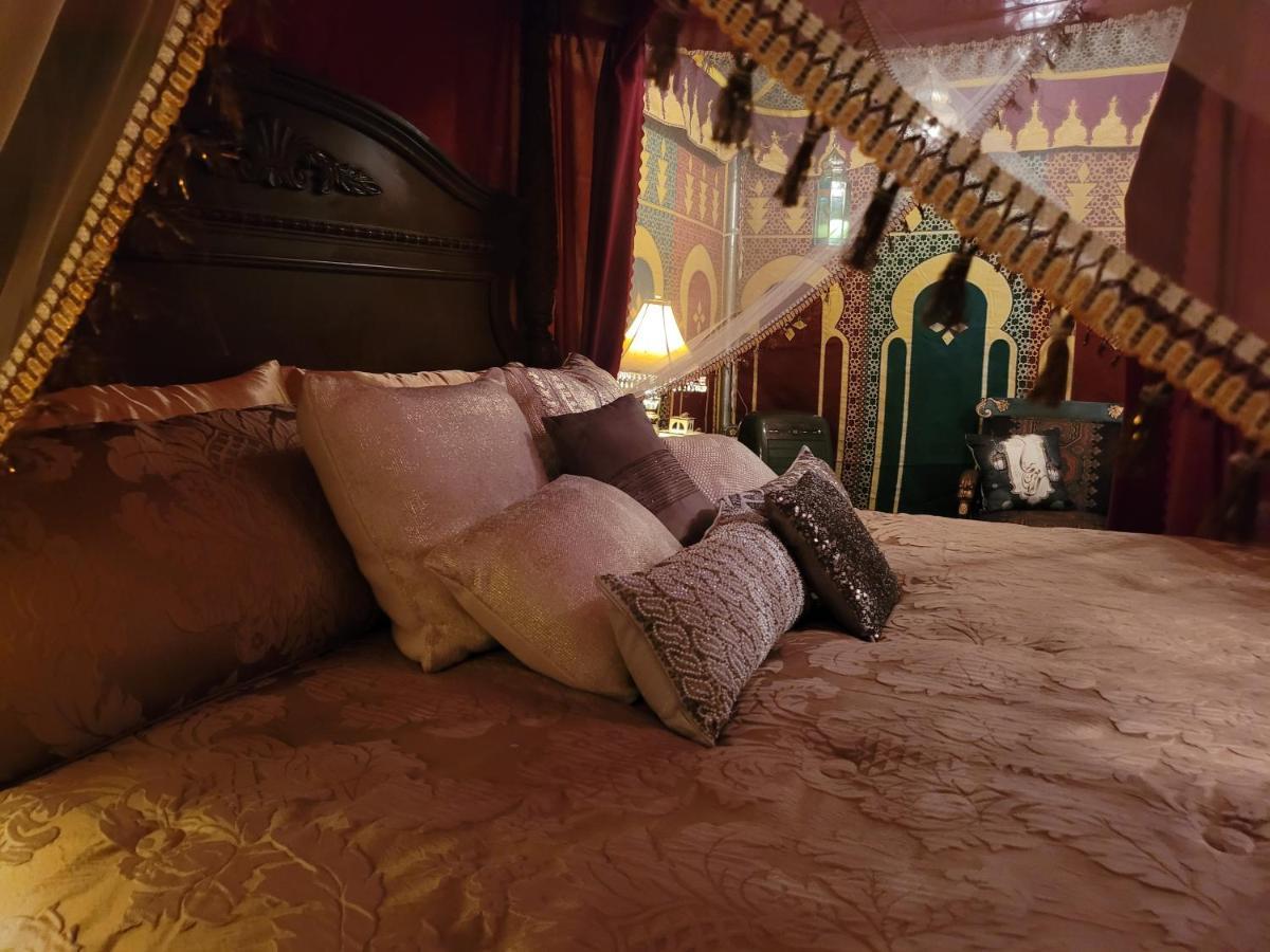 Magical Moroccan Tent With Pool Close To The Beach Fort Pierce Bagian luar foto
